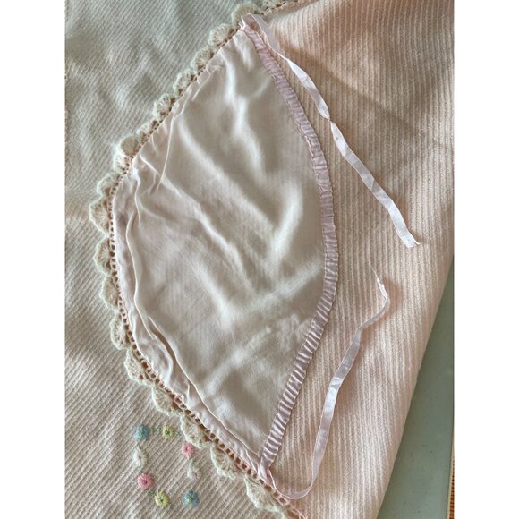 Vintage Hooded Baby Blanket 31.5" X 30" Crochet Lace Pastel Embroidered Floral - Picture 4 of 8